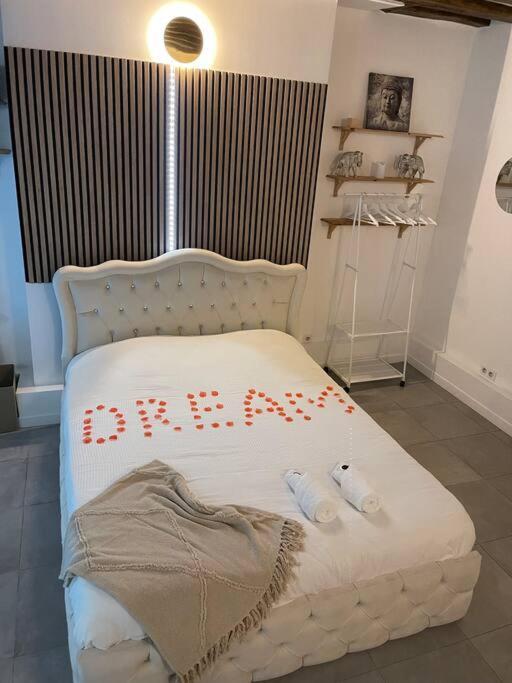 Logement Moderne Avec Jacuzzi Aubervilliers Eksteriør billede