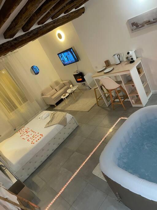 Logement Moderne Avec Jacuzzi Aubervilliers Eksteriør billede