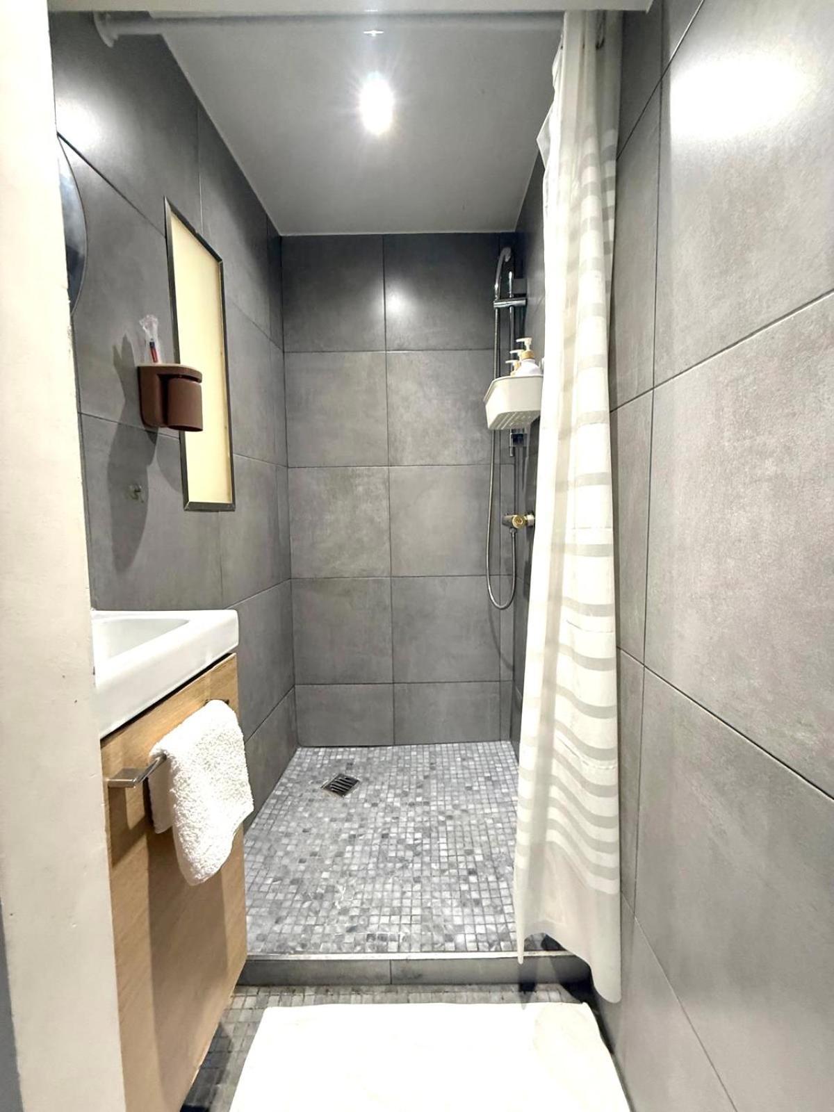 Logement Moderne Avec Jacuzzi Aubervilliers Eksteriør billede